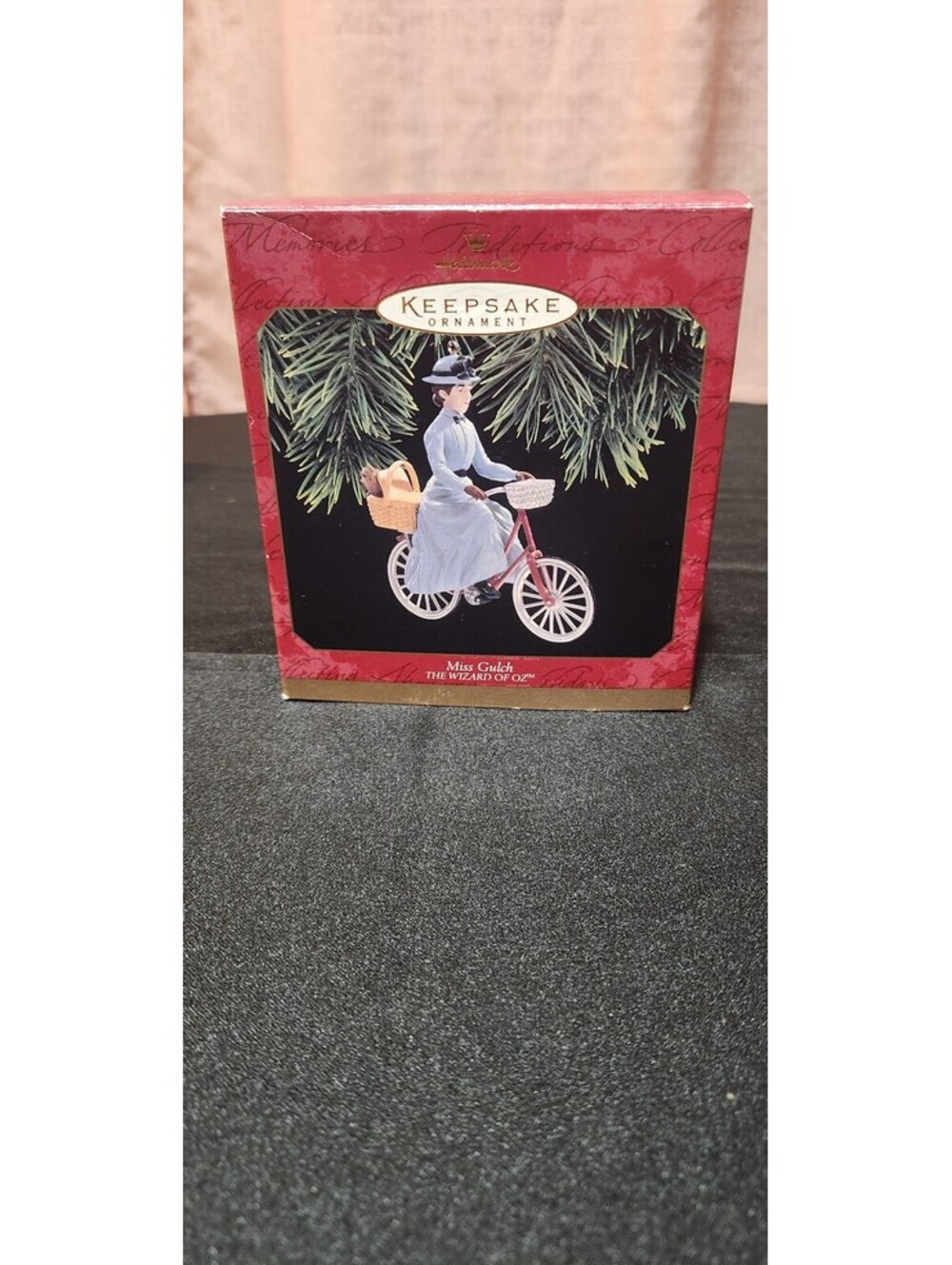 1997 Hallmark Keepsake Miss Gulch Wizard of Oz Ornament NIB"